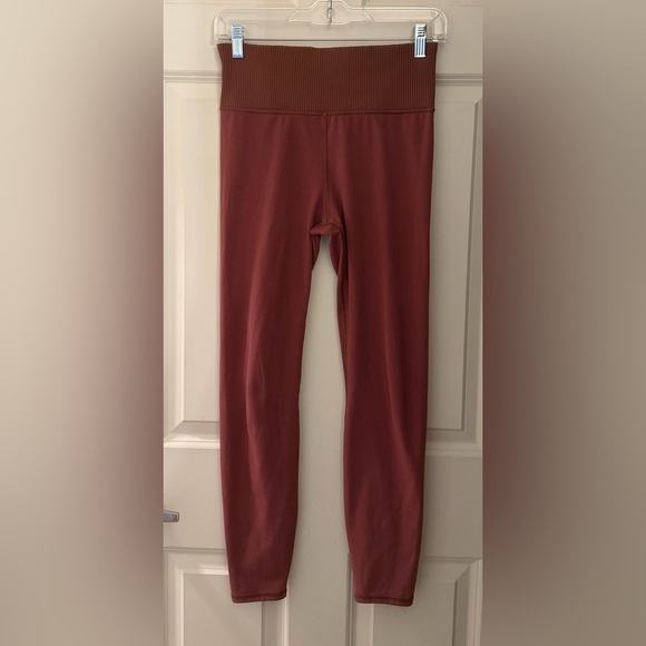 Vuori Pants - Vuori Women’s Rib Studio Leggings in Brown/Terracotta, M